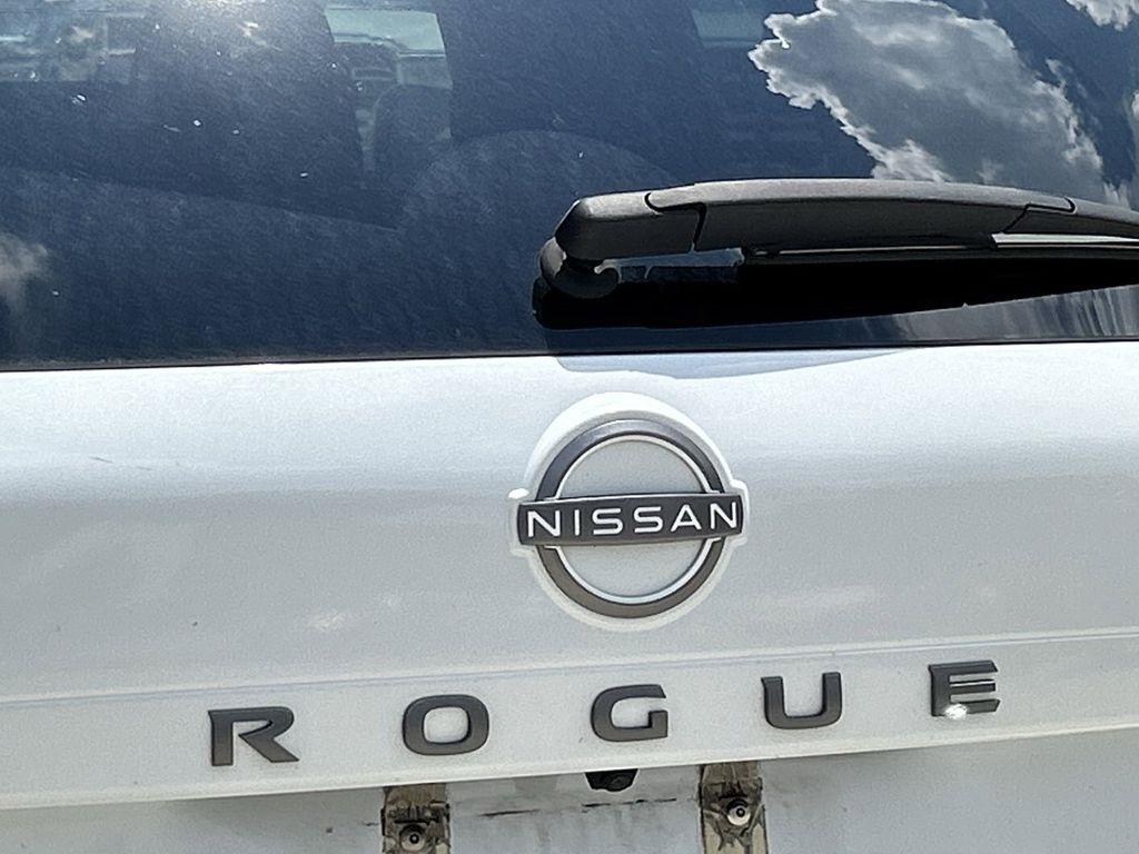 Nissan Rogue SV 2025