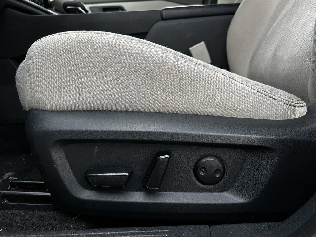 Nissan Rogue SV 2025