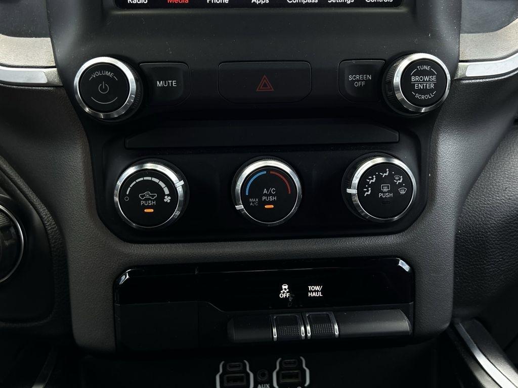 RAM 1500 Big Horn Crew Cab SWB 2WD 2020