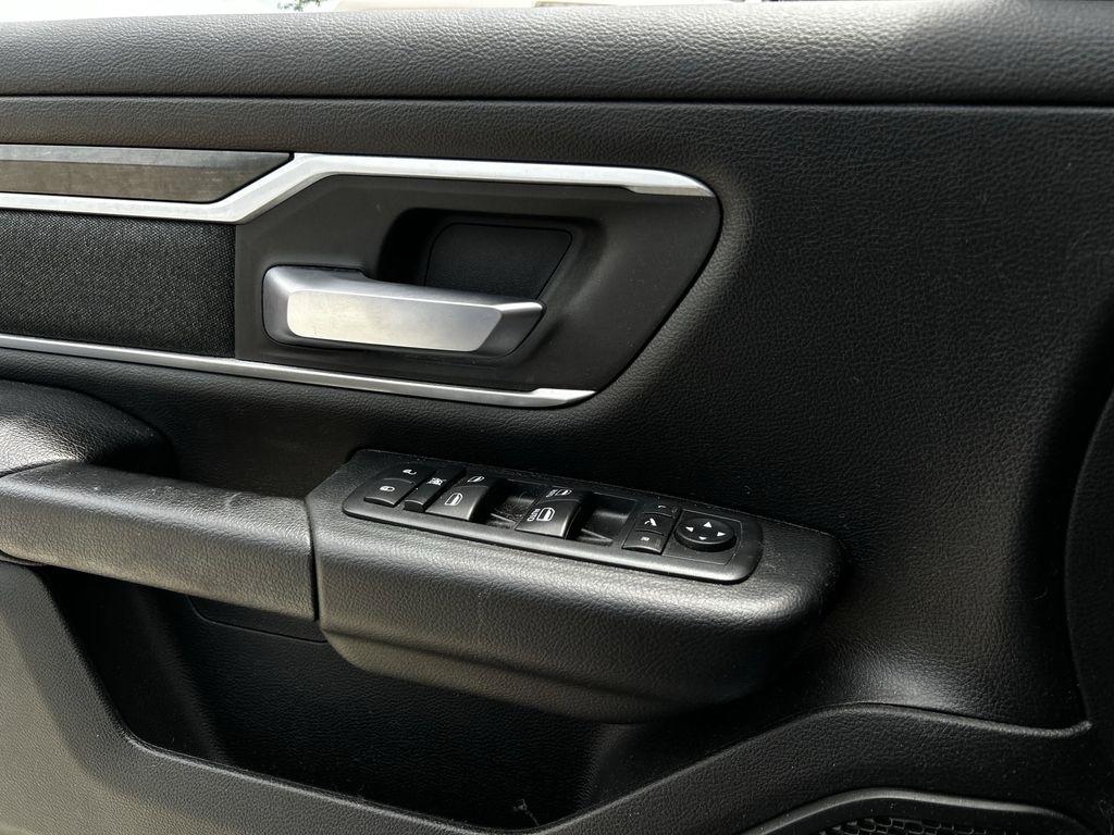 RAM 1500 Big Horn Crew Cab SWB 2WD 2020