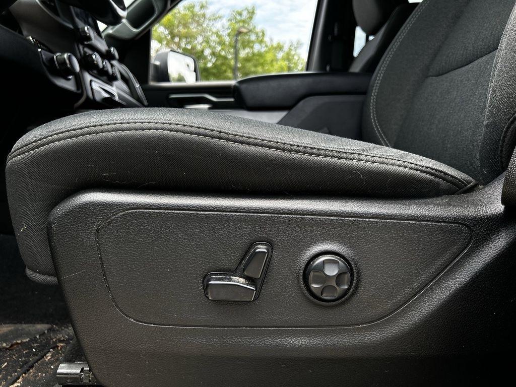 RAM 1500 Big Horn Crew Cab SWB 2WD 2020