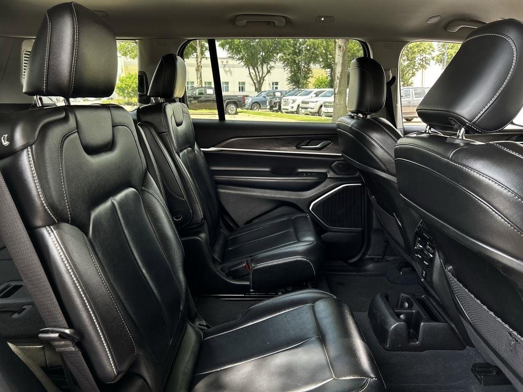 Jeep Grand Cherokee L Limited 4WD 2023