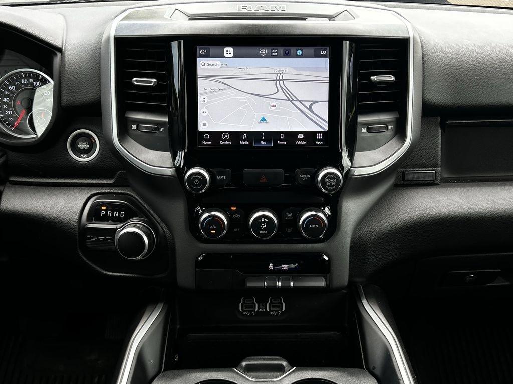 RAM 1500 Big Horn Crew Cab SWB 2WD 2022