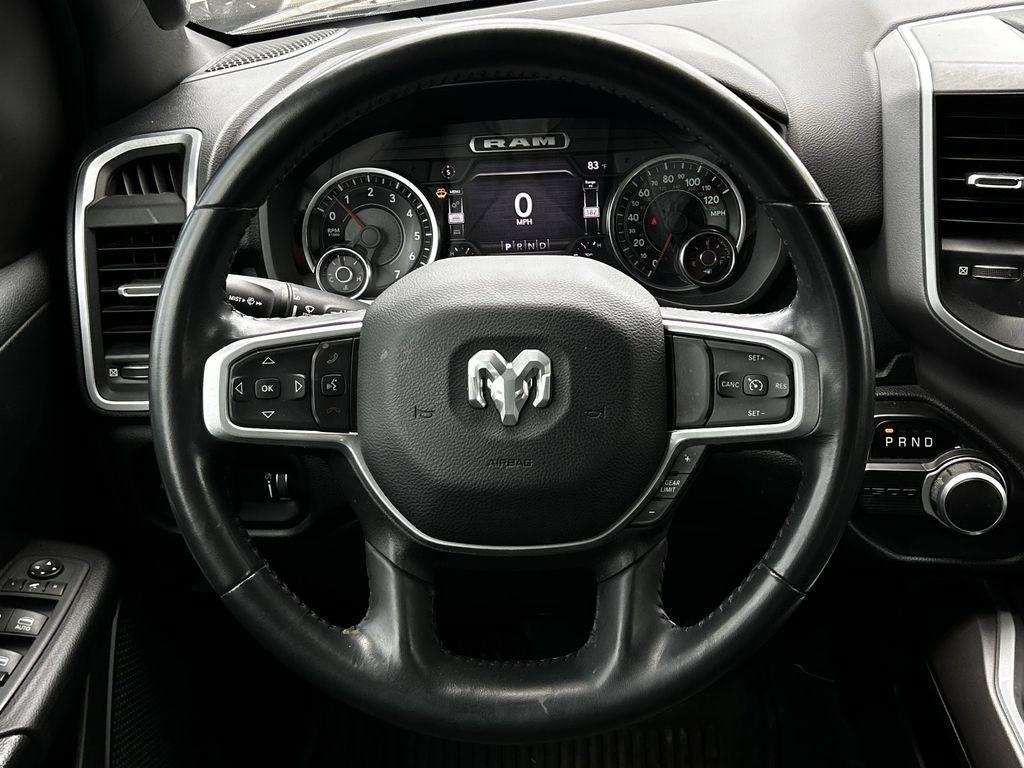 RAM 1500 Big Horn Crew Cab SWB 2WD 2022