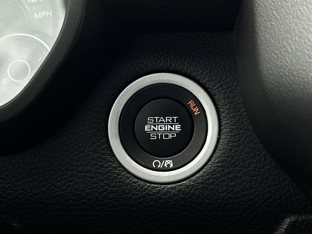 RAM 1500 Big Horn Crew Cab SWB 2WD 2022