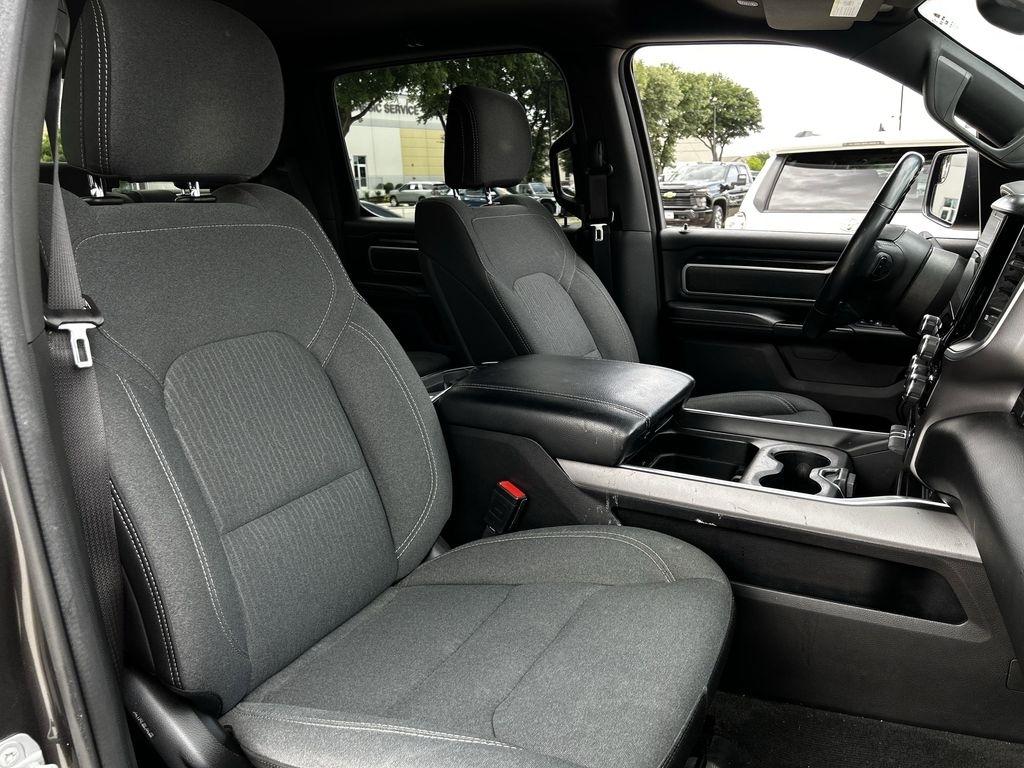 RAM 1500 Big Horn Crew Cab SWB 2WD 2022