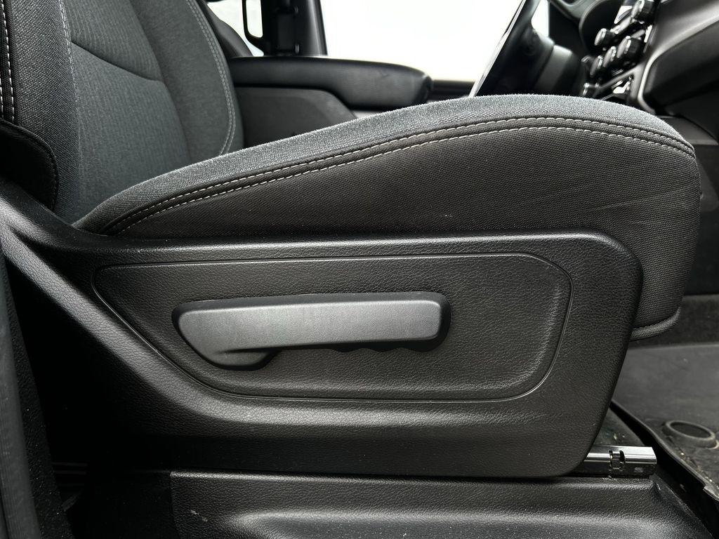 RAM 1500 Big Horn Crew Cab SWB 2WD 2022