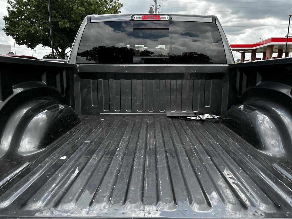 RAM 1500 Big Horn Crew Cab SWB 2WD 2022