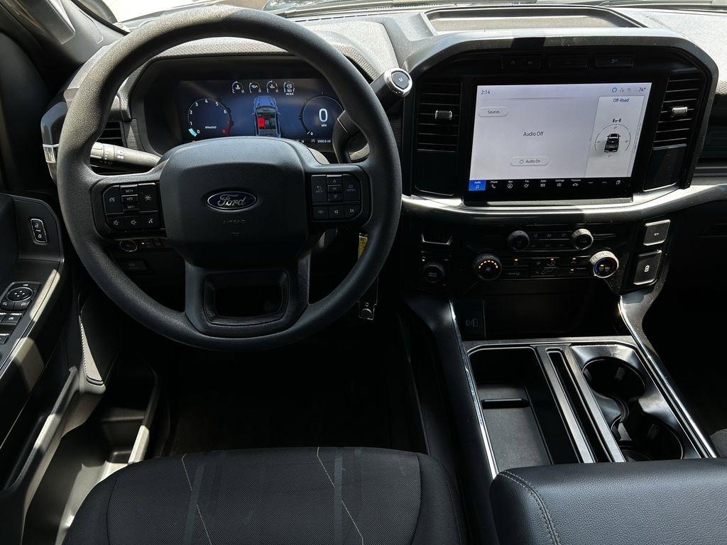 Ford F-150 STX SuperCrew 4WD 2024