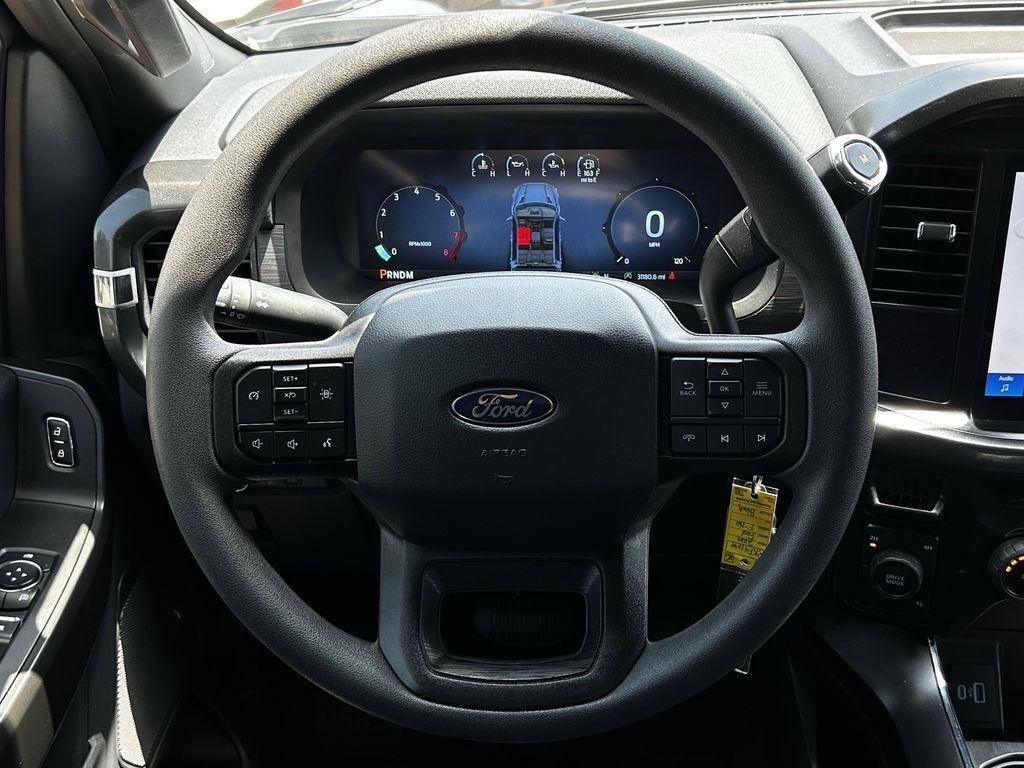Ford F-150 STX SuperCrew 4WD 2024