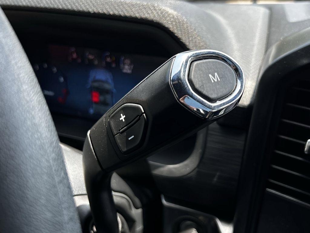 Ford F-150 STX SuperCrew 4WD 2024