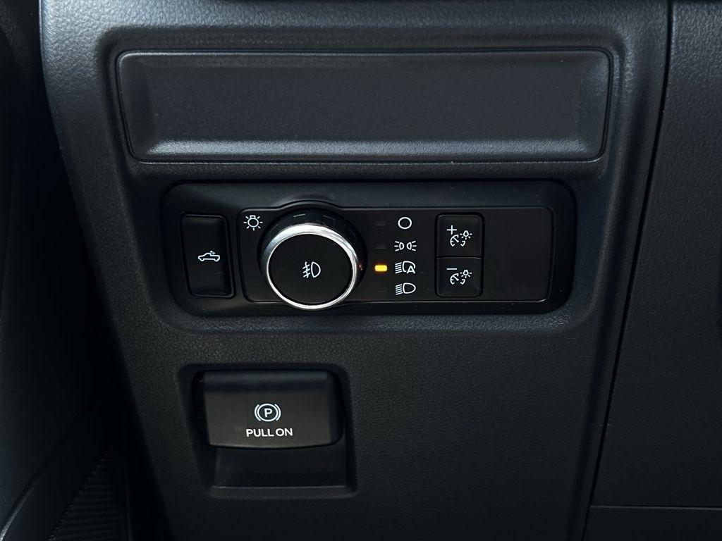 Ford F-150 STX SuperCrew 4WD 2024