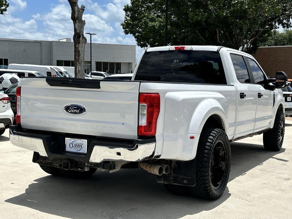 Ford F-350 SD XL Crew Cab Long Bed DRW 2WD 2018