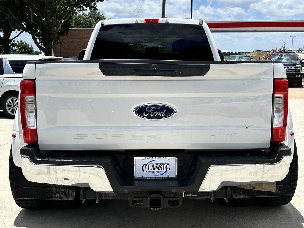 Ford F-350 SD XL Crew Cab Long Bed DRW 2WD 2018