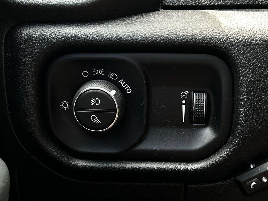 RAM 1500 Big Horn Quad Cab 2WD 2022