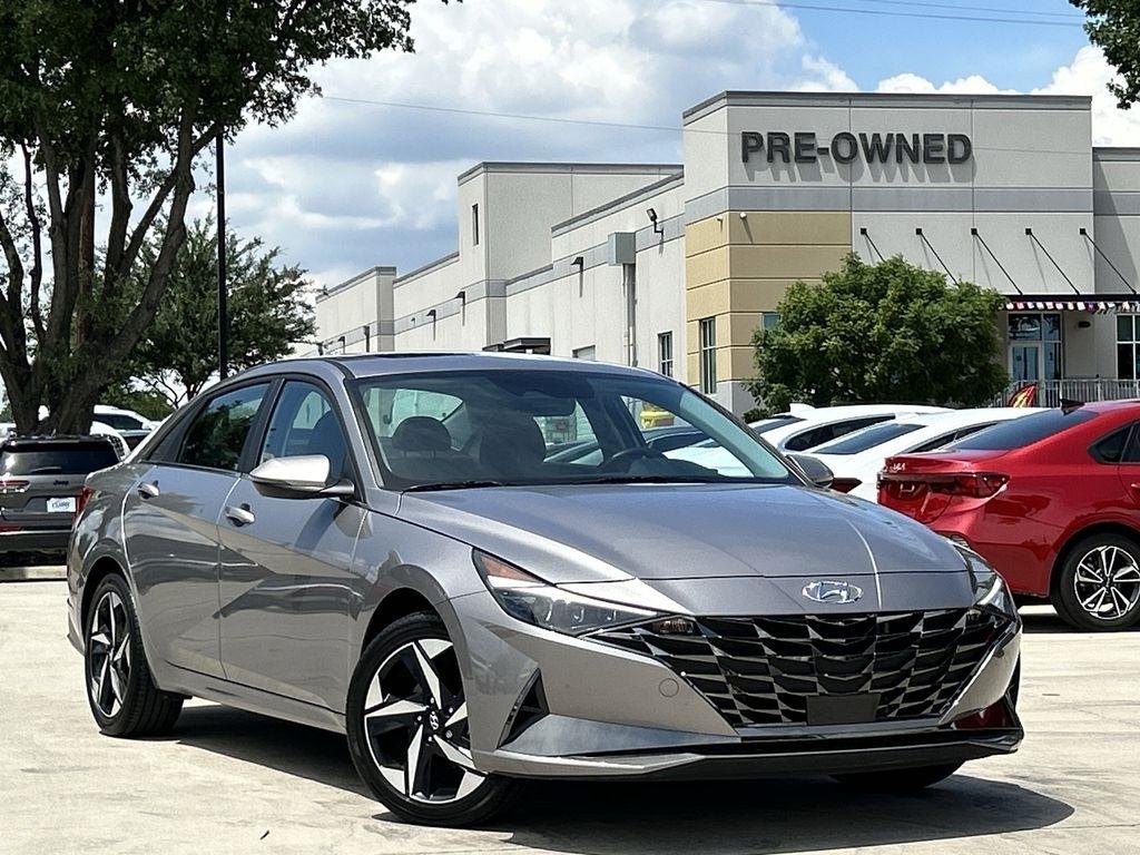 Hyundai Elantra Limited Hybrid 2023