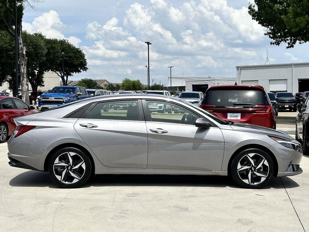 Hyundai Elantra Limited Hybrid 2023