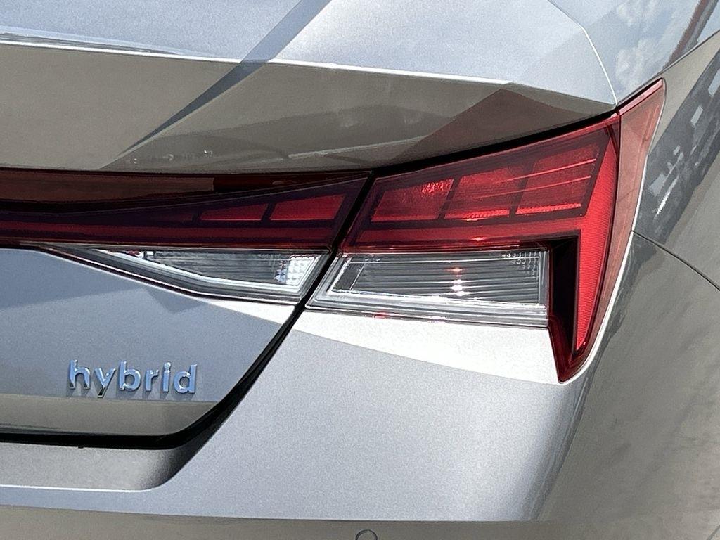 Hyundai Elantra Limited Hybrid 2023