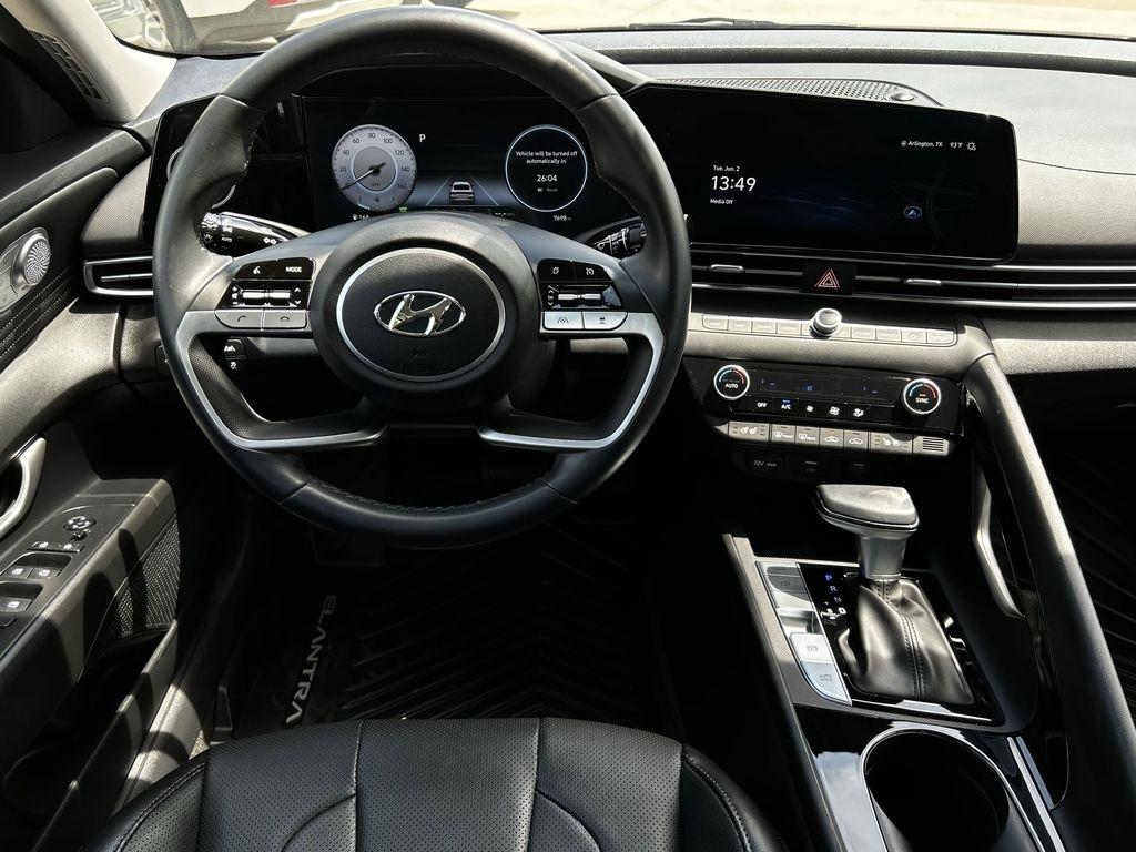 Hyundai Elantra Limited Hybrid 2023