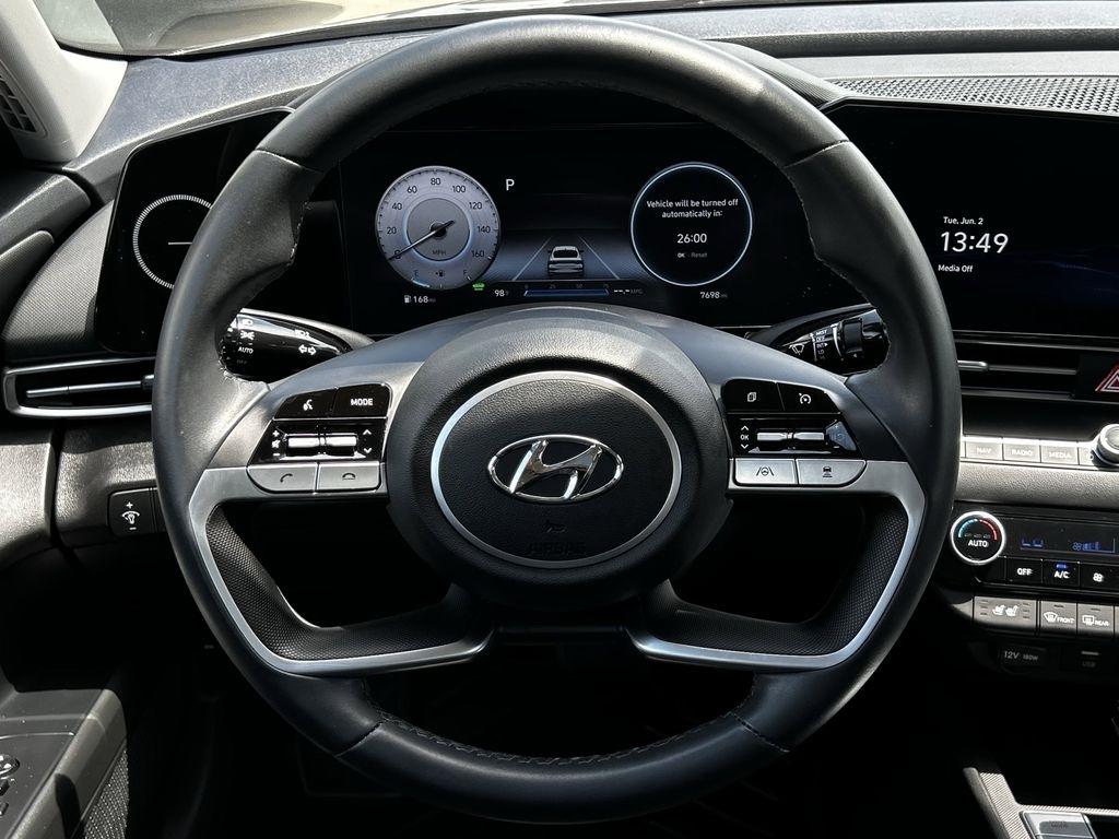 Hyundai Elantra Limited Hybrid 2023