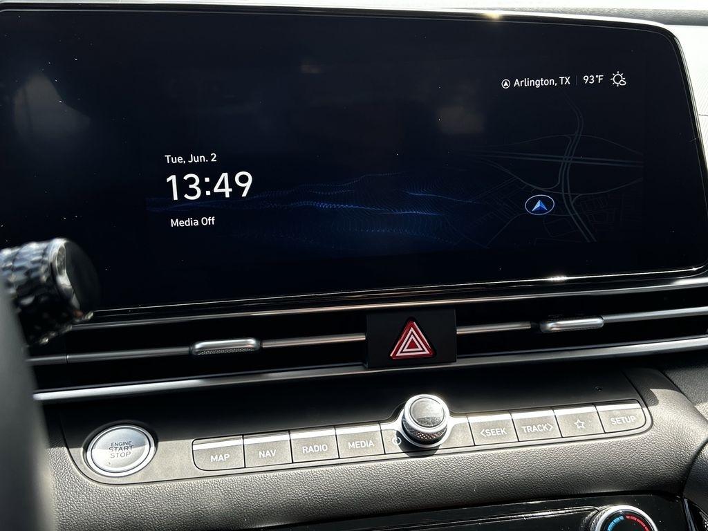 Hyundai Elantra Limited Hybrid 2023