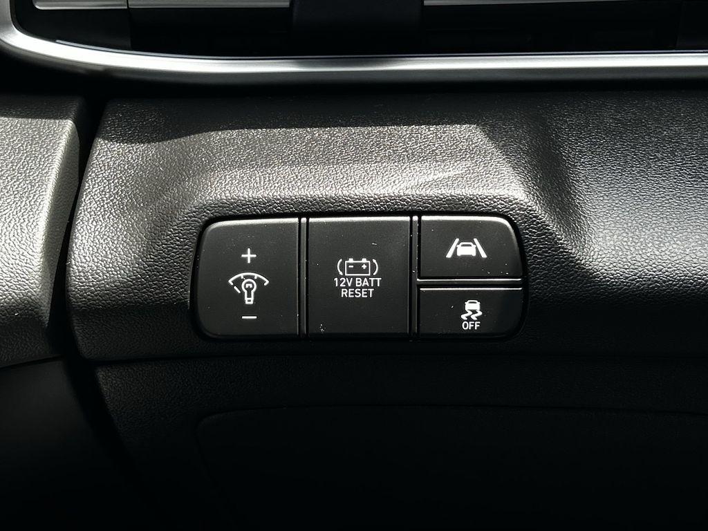 Hyundai Elantra Limited Hybrid 2023