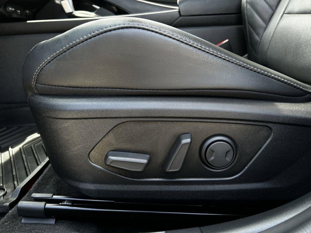 Hyundai Elantra Limited Hybrid 2023