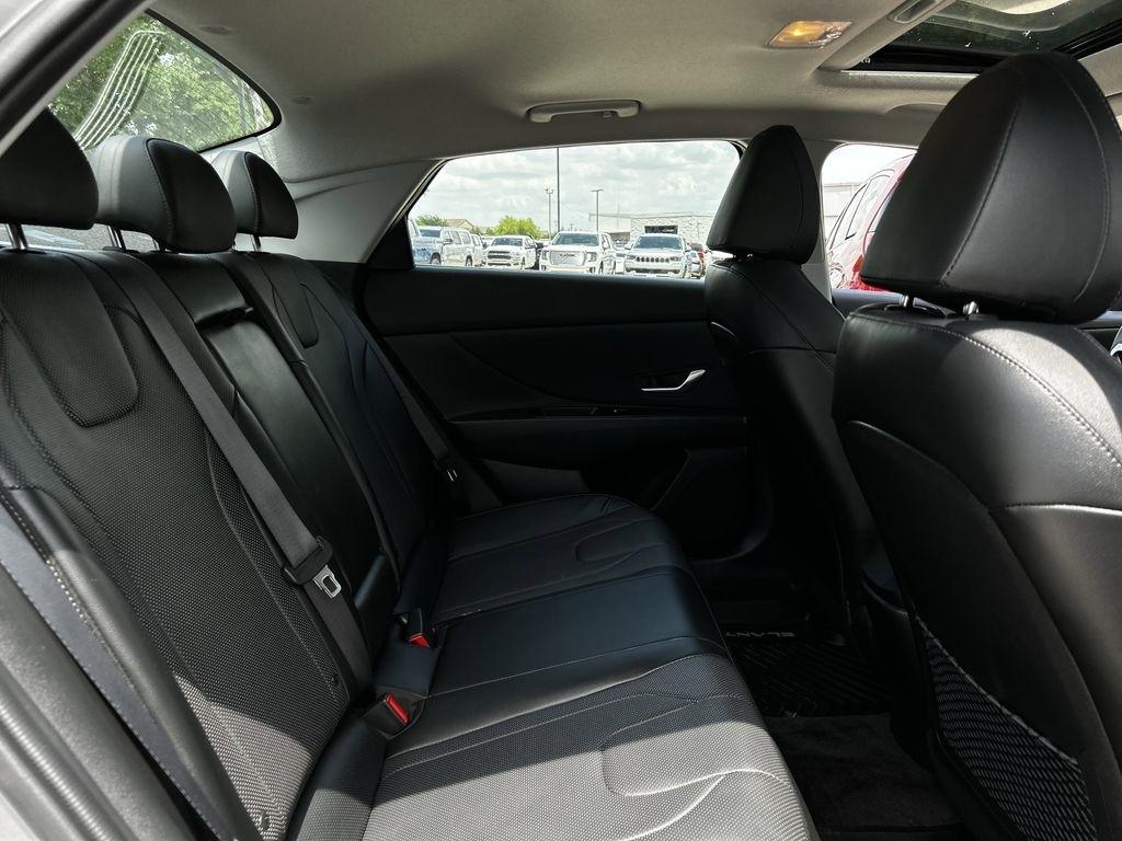 Hyundai Elantra Limited Hybrid 2023