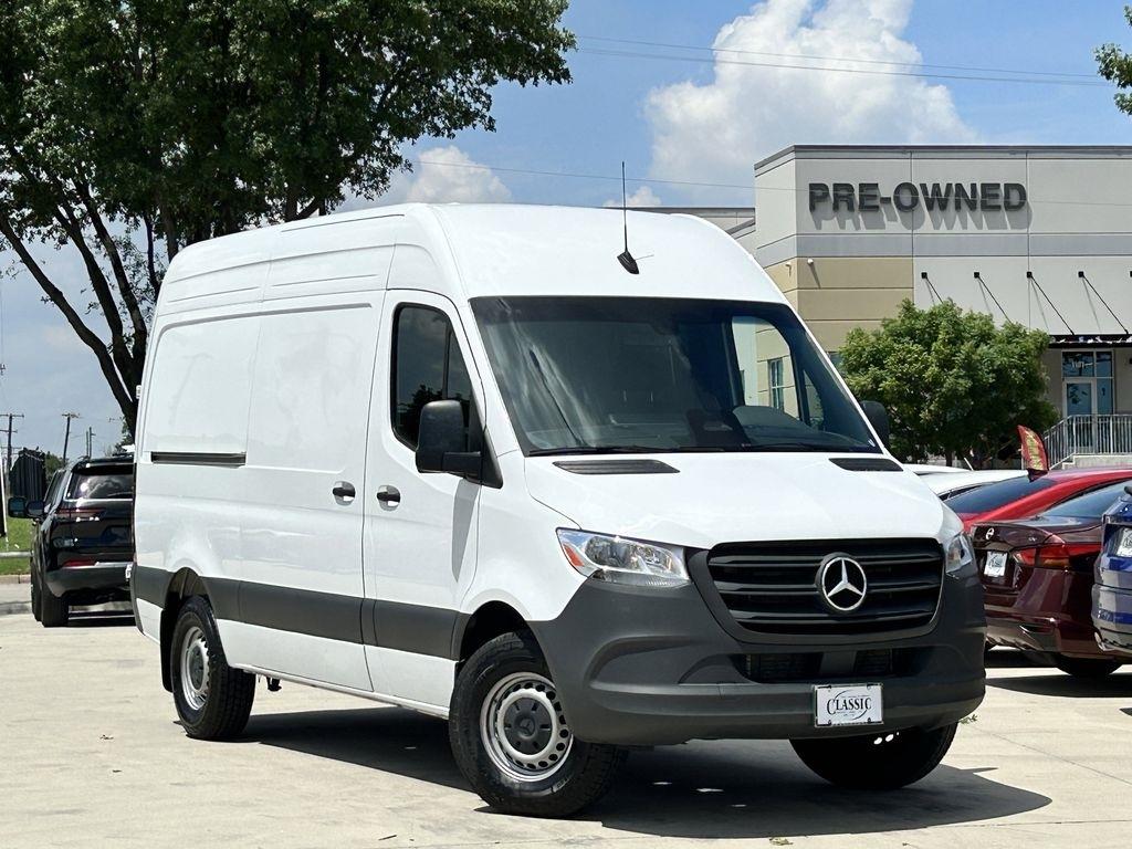 Mercedes-Benz Sprinter 2500 144-in. WB 2025