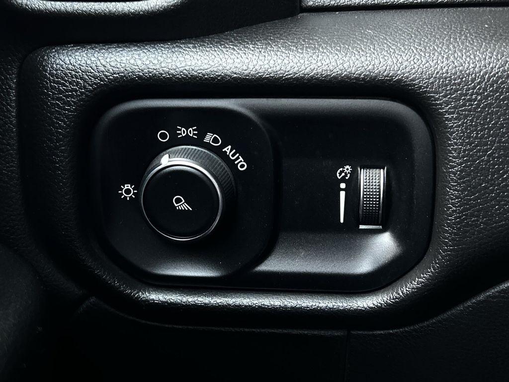 RAM 2500 Tradesman Crew Cab LWB 4WD 2022