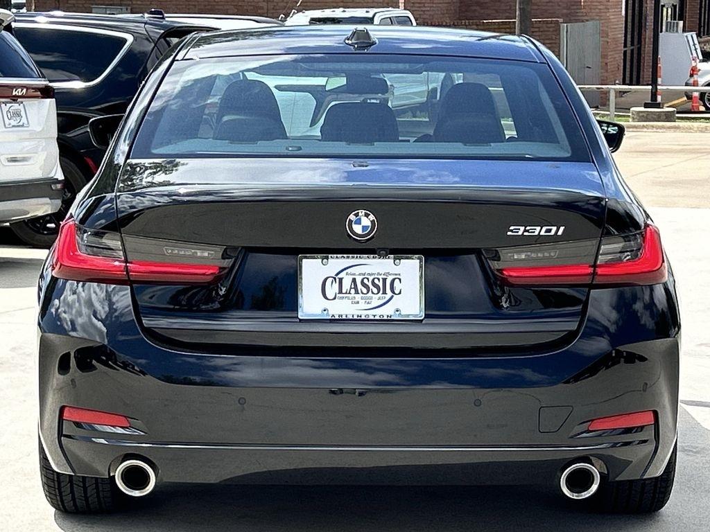 BMW 3-Series 330i 2025