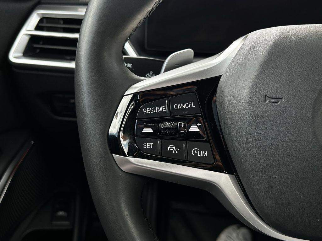BMW 3-Series 330i 2025