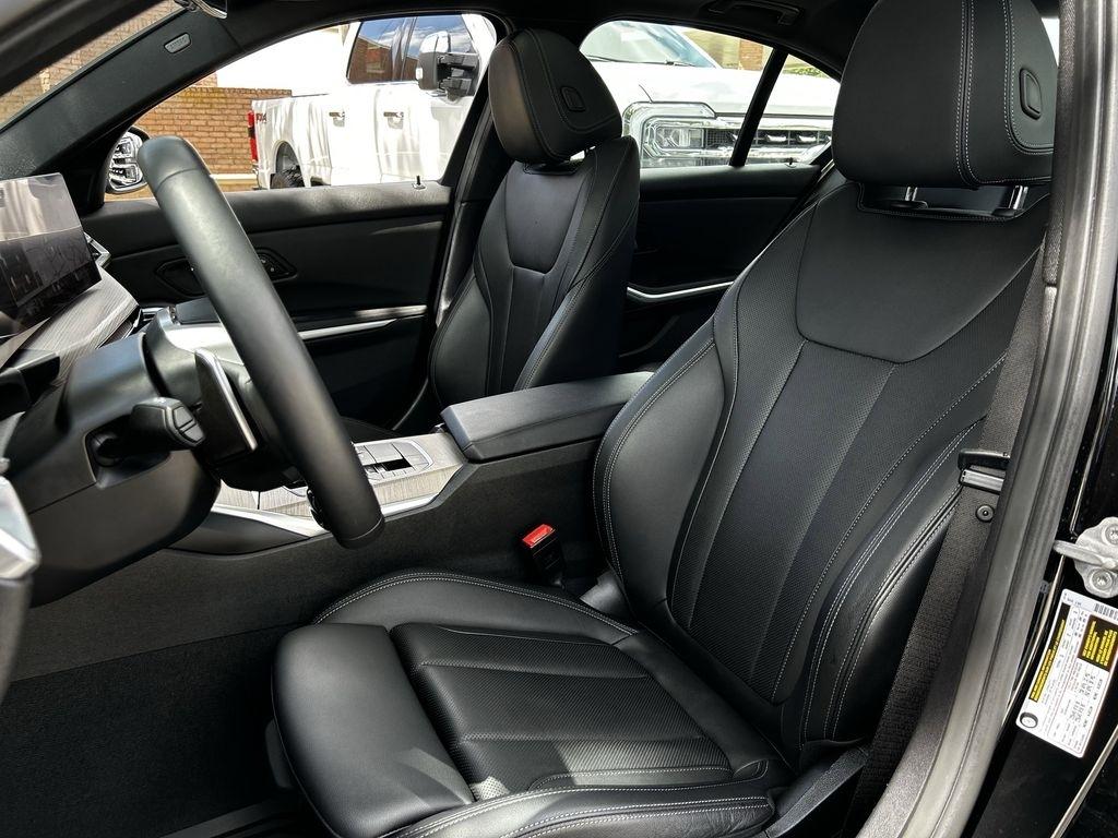 BMW 3-Series 330i 2025