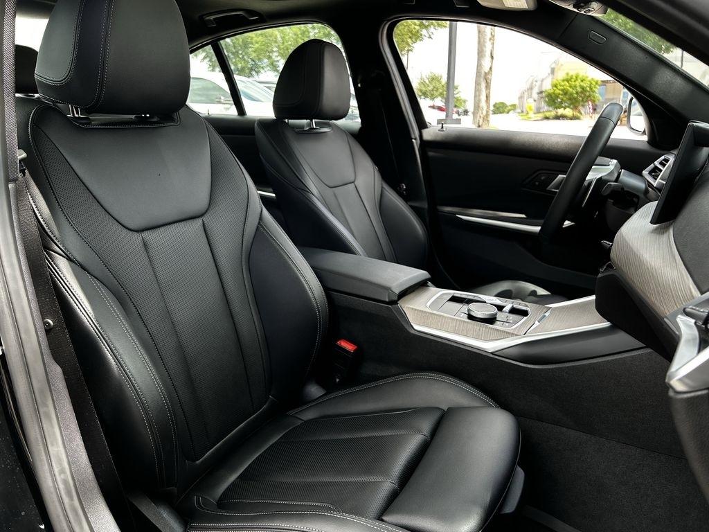 BMW 3-Series 330i 2025