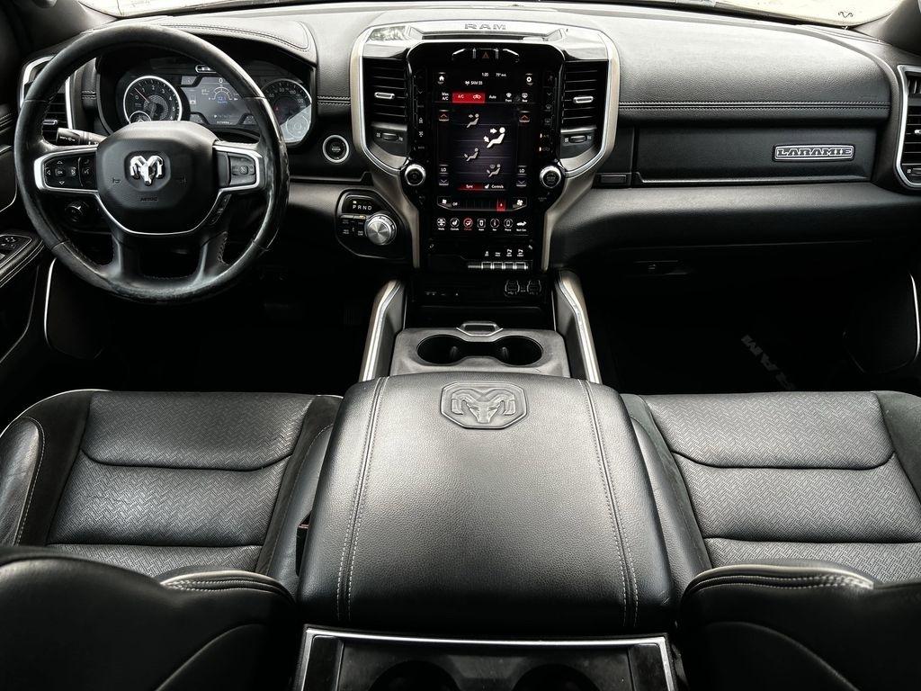 RAM 1500 Laramie Crew Cab SWB 4WD 2019
