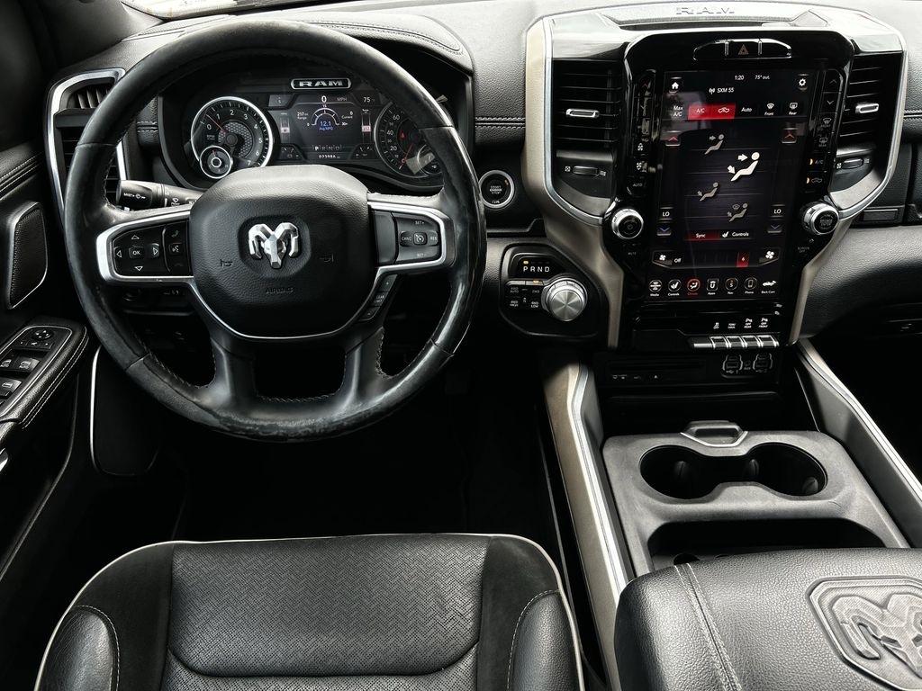 RAM 1500 Laramie Crew Cab SWB 4WD 2019
