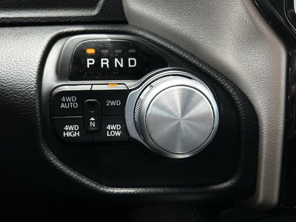 RAM 1500 Laramie Crew Cab SWB 4WD 2019