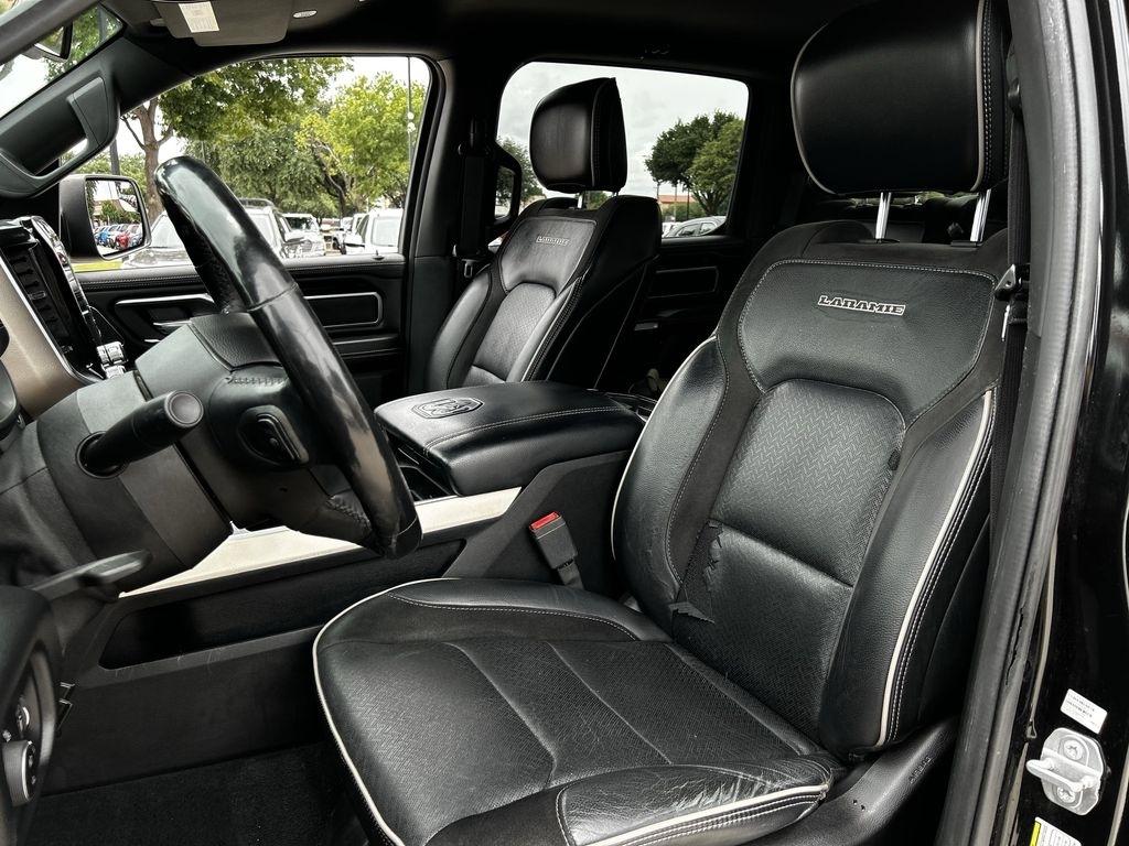 RAM 1500 Laramie Crew Cab SWB 4WD 2019