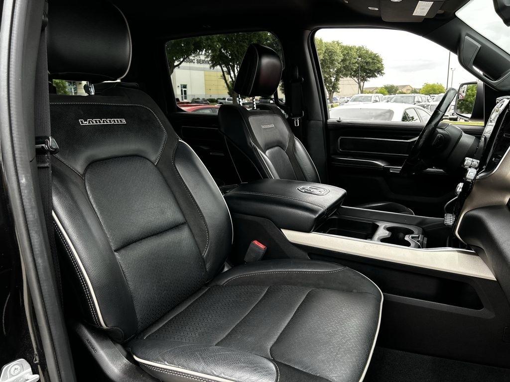 RAM 1500 Laramie Crew Cab SWB 4WD 2019