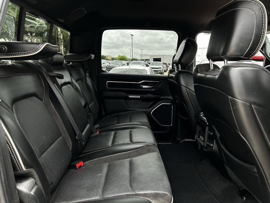 RAM 1500 Laramie Crew Cab SWB 4WD 2019