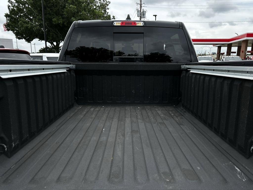 RAM 1500 Laramie Crew Cab SWB 4WD 2019