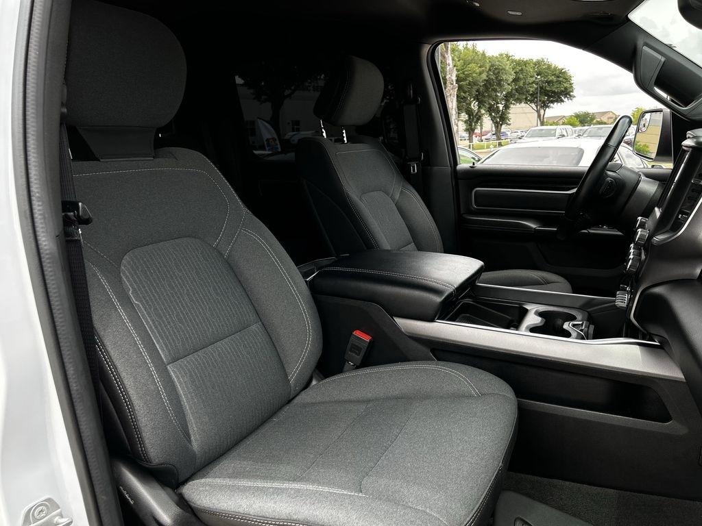 RAM 1500 Big Horn Crew Cab SWB 4WD 2023