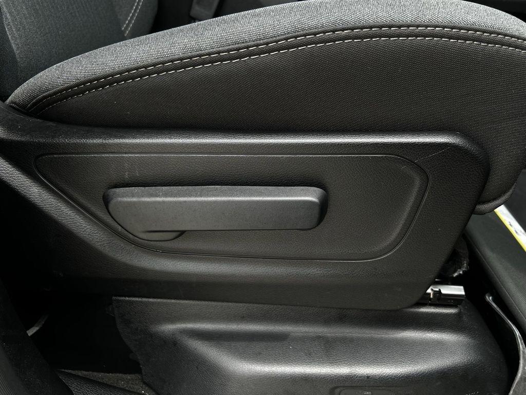 RAM 1500 Big Horn Crew Cab SWB 4WD 2023