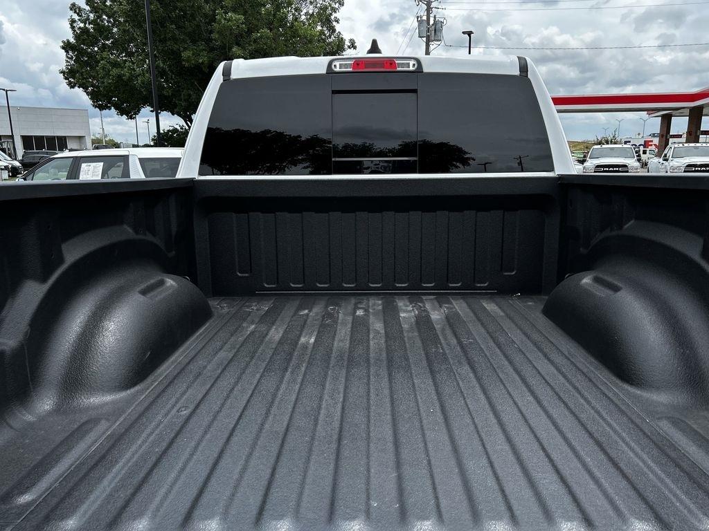 RAM 1500 Big Horn Crew Cab SWB 4WD 2023