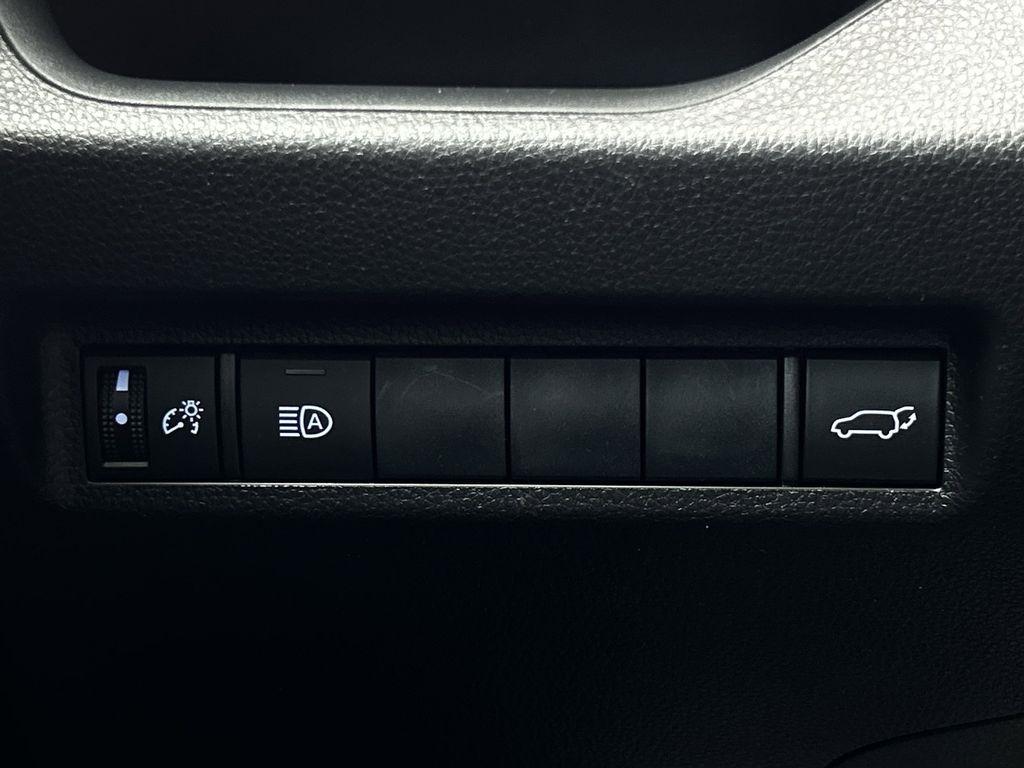 Toyota RAV4 XLE 2021