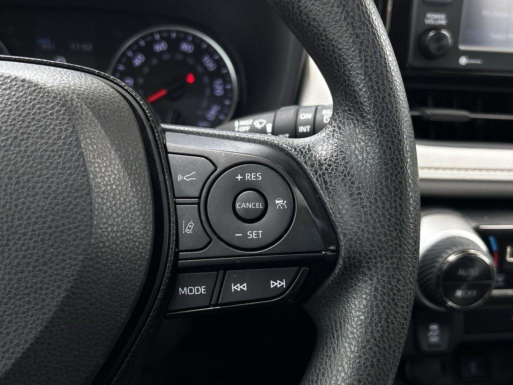 Toyota RAV4 XLE 2021