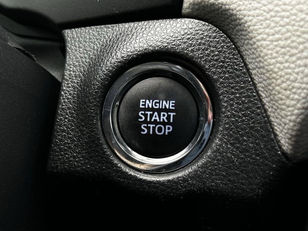 Toyota RAV4 XLE 2021