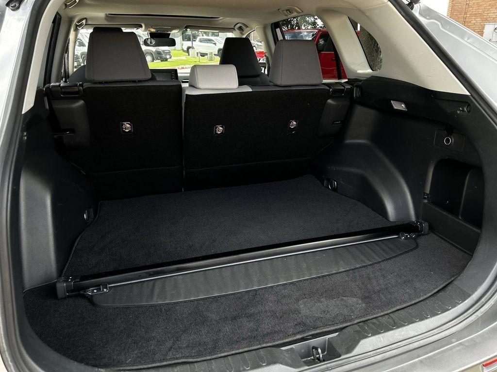 Toyota RAV4 XLE 2021