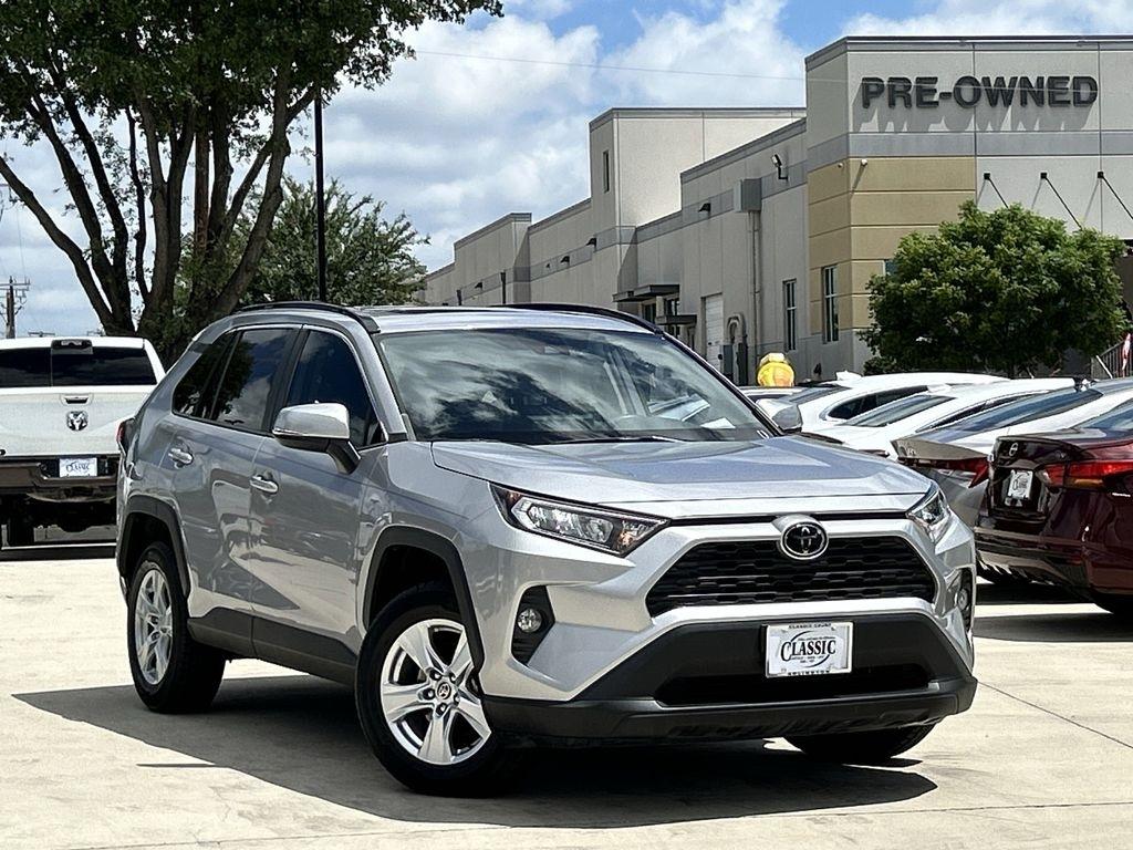 Toyota RAV4 XLE 2021