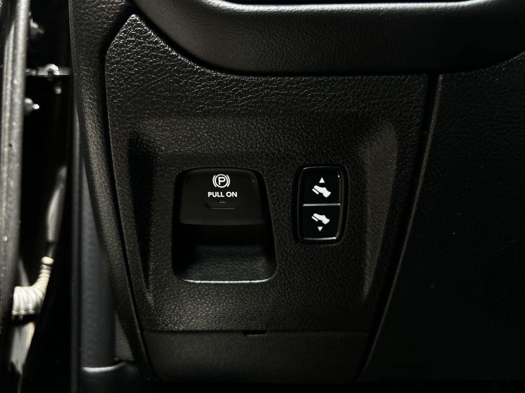 RAM 1500 Limited Crew Cab SWB 4WD 2021